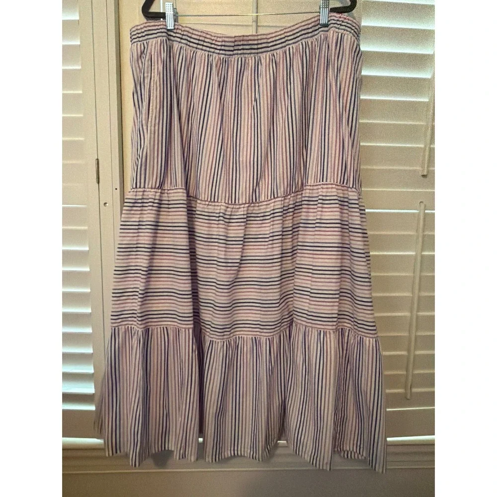 Lane Bryant women skirt lined 26/28 pink purple stripe
